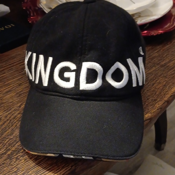 BURBERRY NWT KINGDOM  CAP  LARGE - Picture 2 of 10